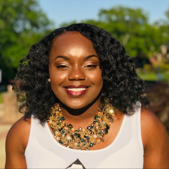 Meet your Posher, Janaye - Picture 1 of 1